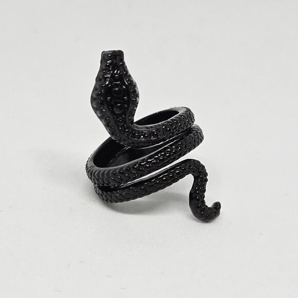 Black Snake Ring Size 6.5 - 7 Goth Punk Mystical Magical Fantasy - Picture 1 of 6